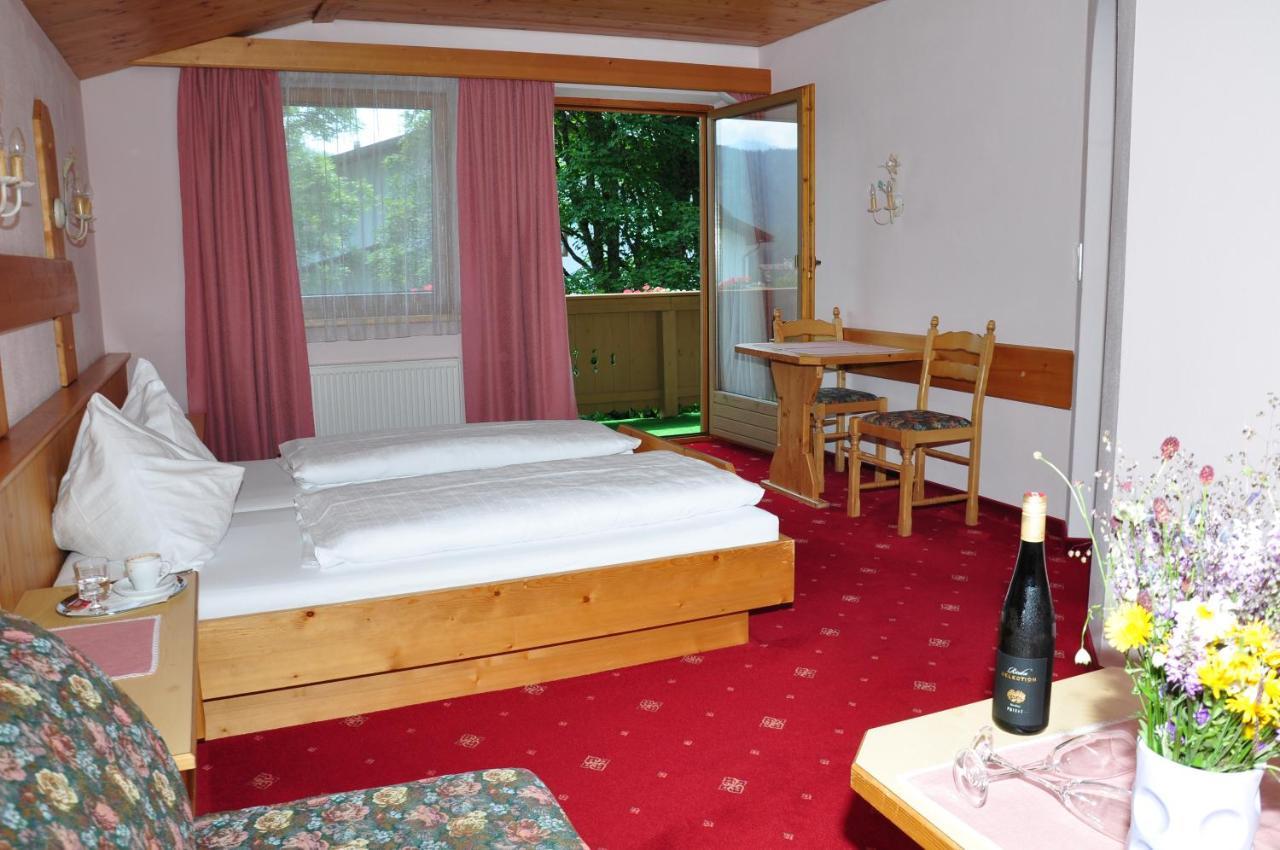 Hotel Zum Hirschen Leutasch Δωμάτιο φωτογραφία