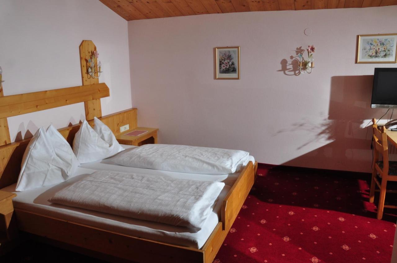 Hotel Zum Hirschen Leutasch Δωμάτιο φωτογραφία