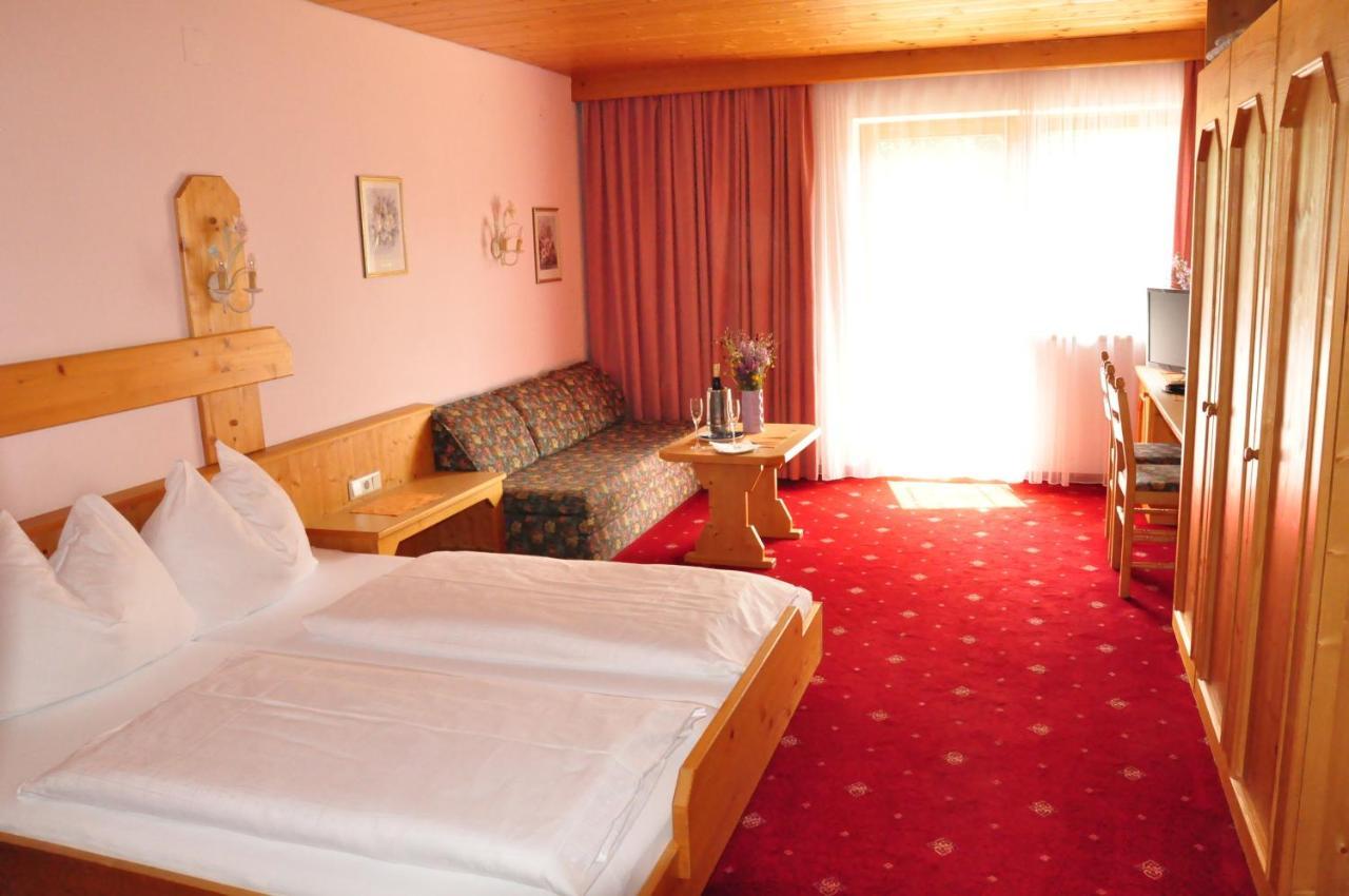 Hotel Zum Hirschen Leutasch Δωμάτιο φωτογραφία